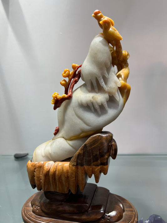 Jade birds carvings