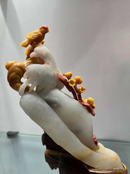 Jade birds carvings