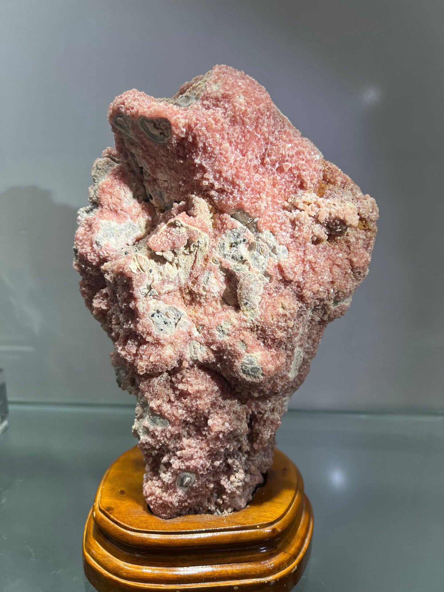 Rhodochrosite specimen