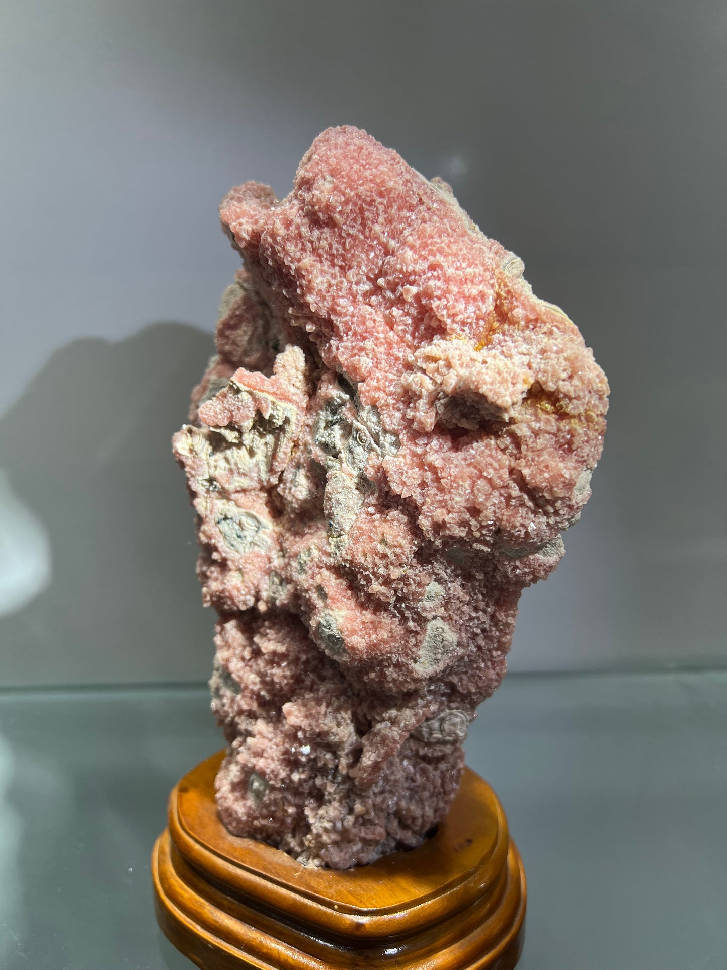 Rhodochrosite specimen