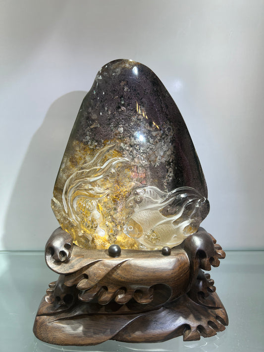 Garden quartz sea life carving