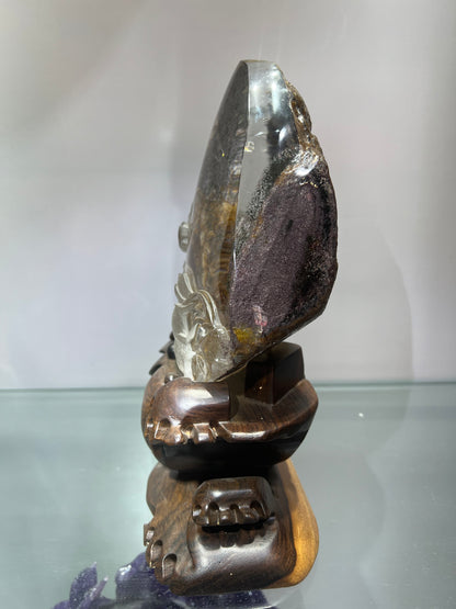Garden quartz sea life carving