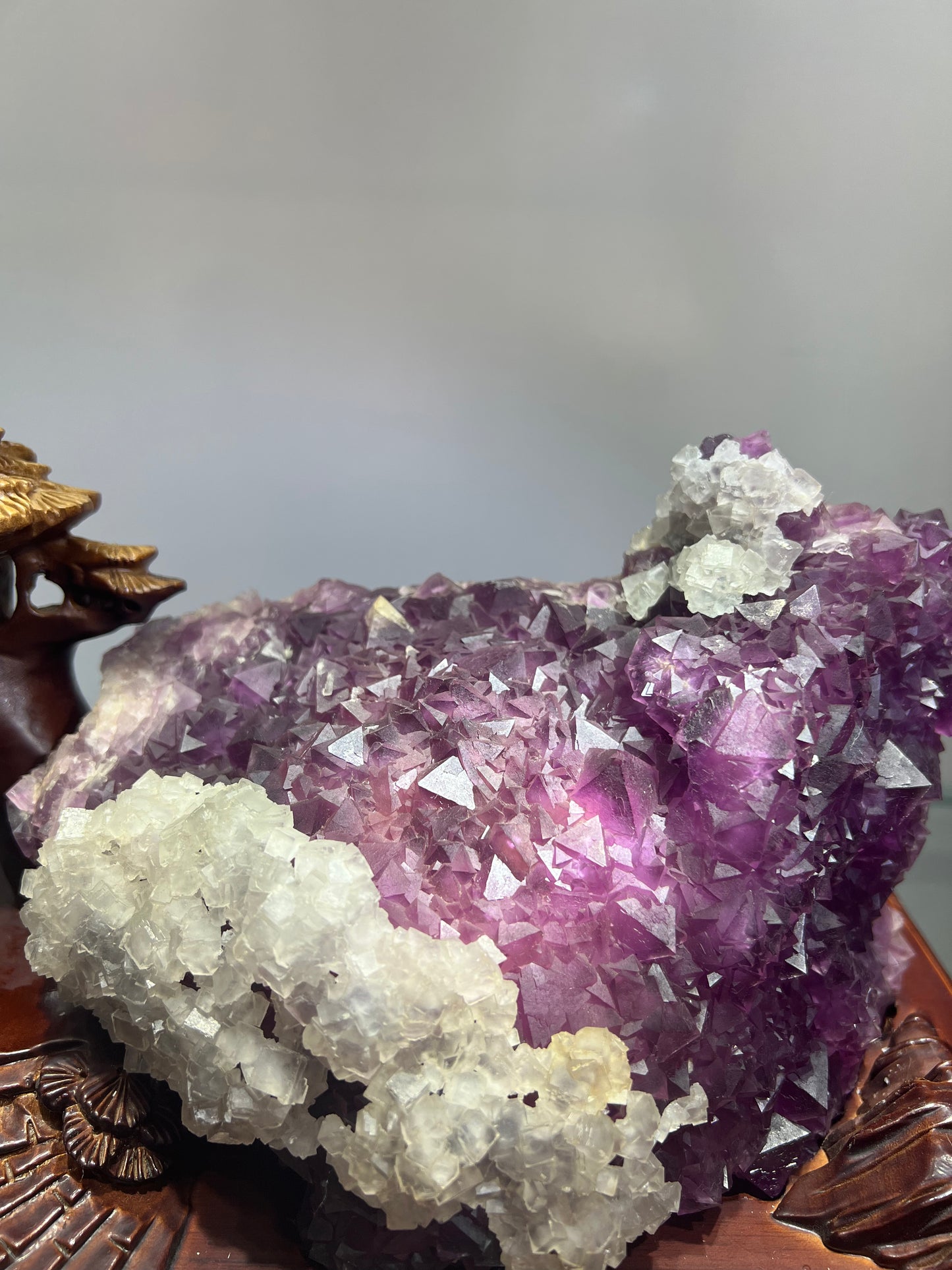 Double color octahedral fluorite