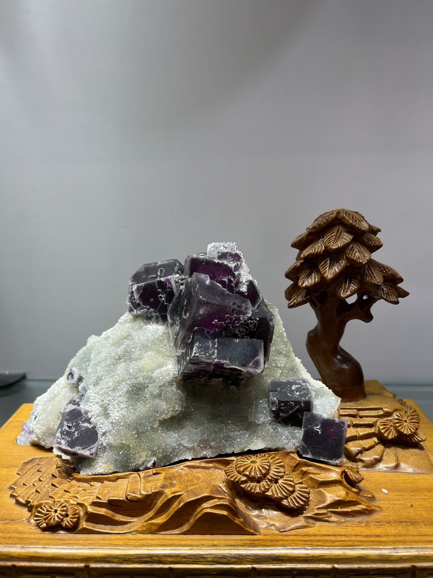 Cubic fluorite matrix with druzy crystal