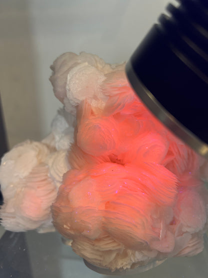 Yao gang xian pink calcite