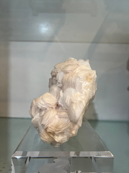 Yao gang xian pink calcite