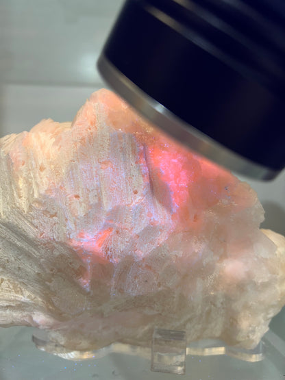 Yao gang xian pink calcite