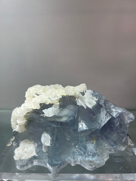 YGX fluorite with calcite